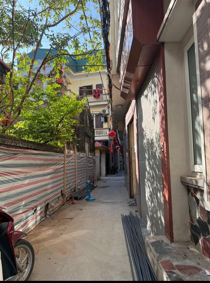 Em cần bán lô đất 103m2 sổ  chỉ 83tr/m2  ngay cuối đường bà triệu  gần cầu trắng hà đông