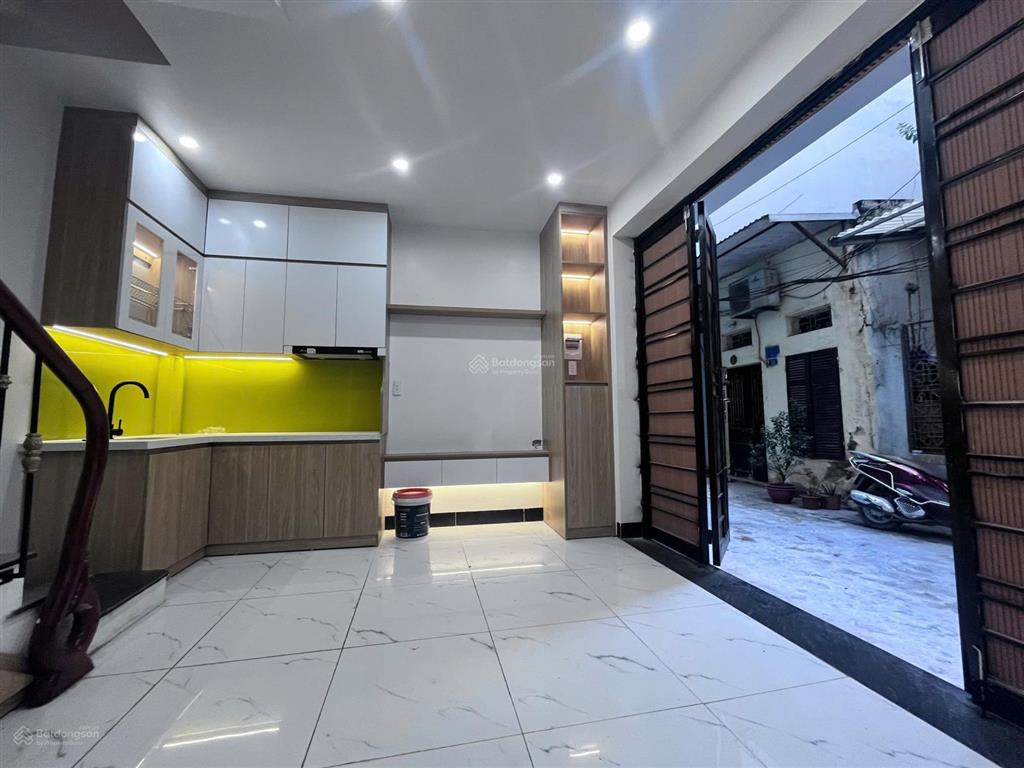 Bán nhà phân lô ngay nguyễn thái học  chỉ hơn 5 tỷ 5 tầng full đồ gần bệnh viện đa khoa hà đông