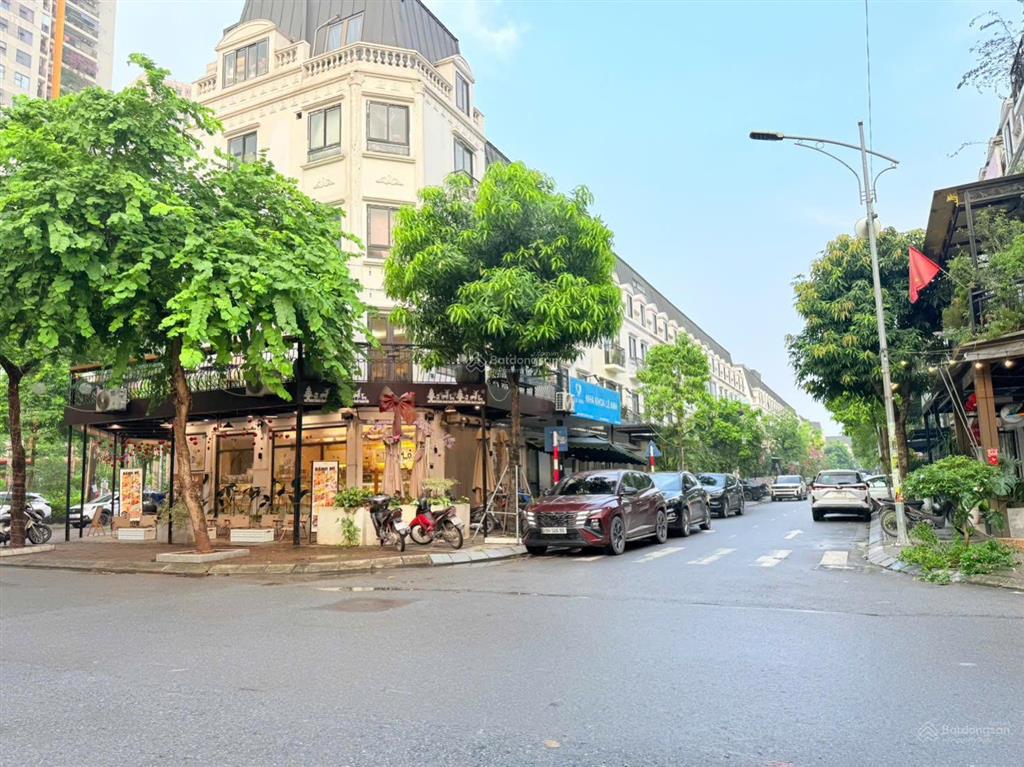 Giảm 5tỷ  bán nhà kđt văn phú  47m2 x 6 tầng thang máy  hơn 15tỷ  ngay metro hà đông