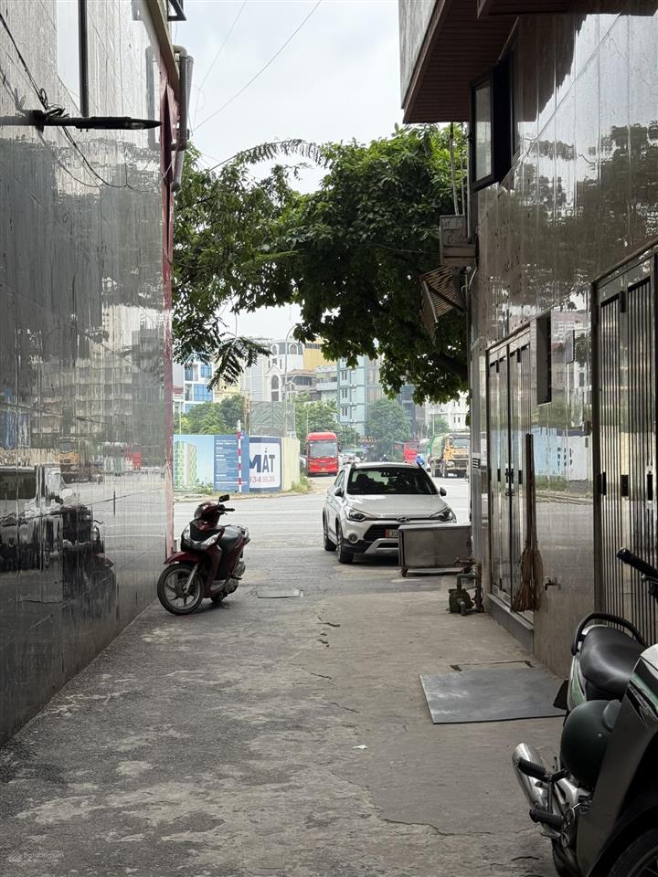 Bán nhà ngay phố vũ trọng khánh  nhìn sang hồ gươm plaza  47m2 x 5 tầng thang máy mt 4mhơn 12ty