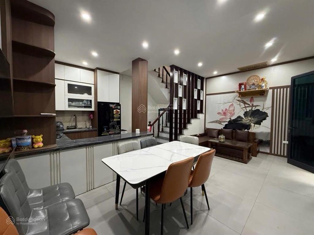 Bán nhà kđt mới văn quán  chỉ hơn 12tỷ  41m2 x 5 tầng  ngay cổng trường học viện an ninh