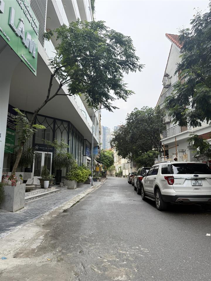 Bán nhà phố vũ trọng khánh sau tòa hồ gươm plaza  chỉ hơn 11tỷ  40m2 x 5t thang máy  kinh doanh
