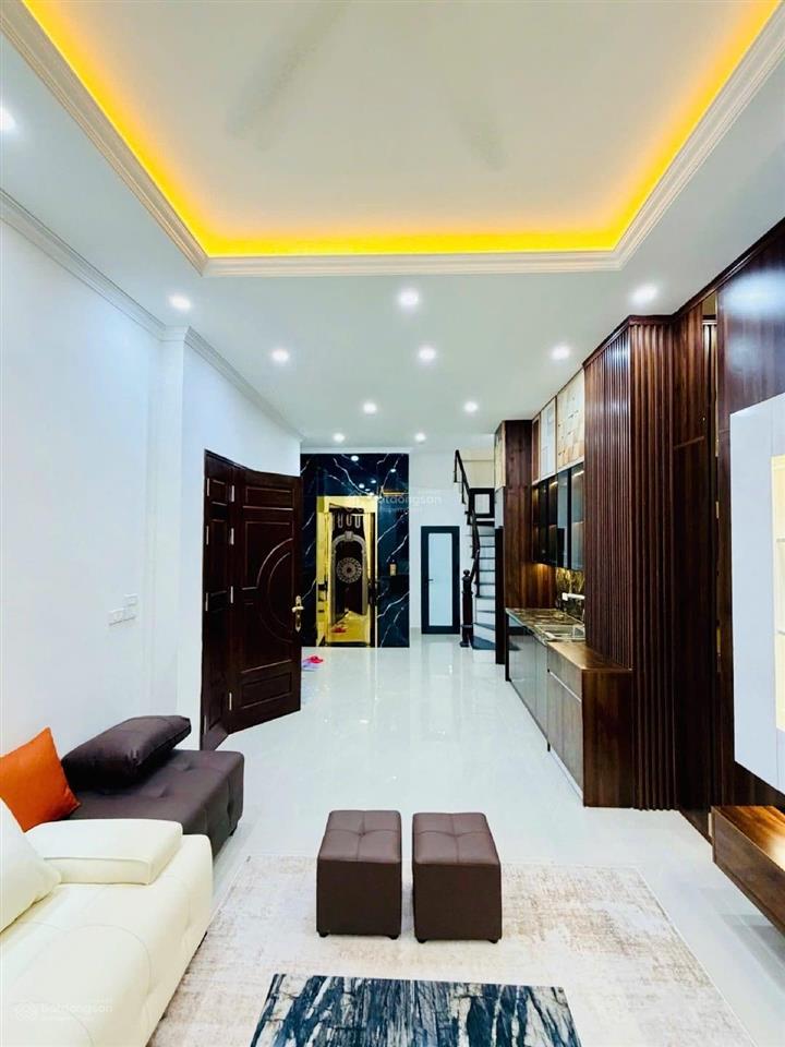 Bán nhà phố vũ trọng khánh sau tòa hồ gươm plaza  chỉ hơn 11tỷ  40m2 x 5t thang máy  kinh doanh
