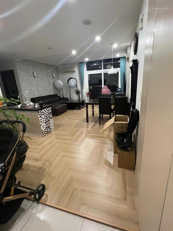 Chính chủ em cần bán căn chung cư ở usilk city  căn góc  116m2 x 3pn  đã có sổ đỏ  nhỉnh 6ty