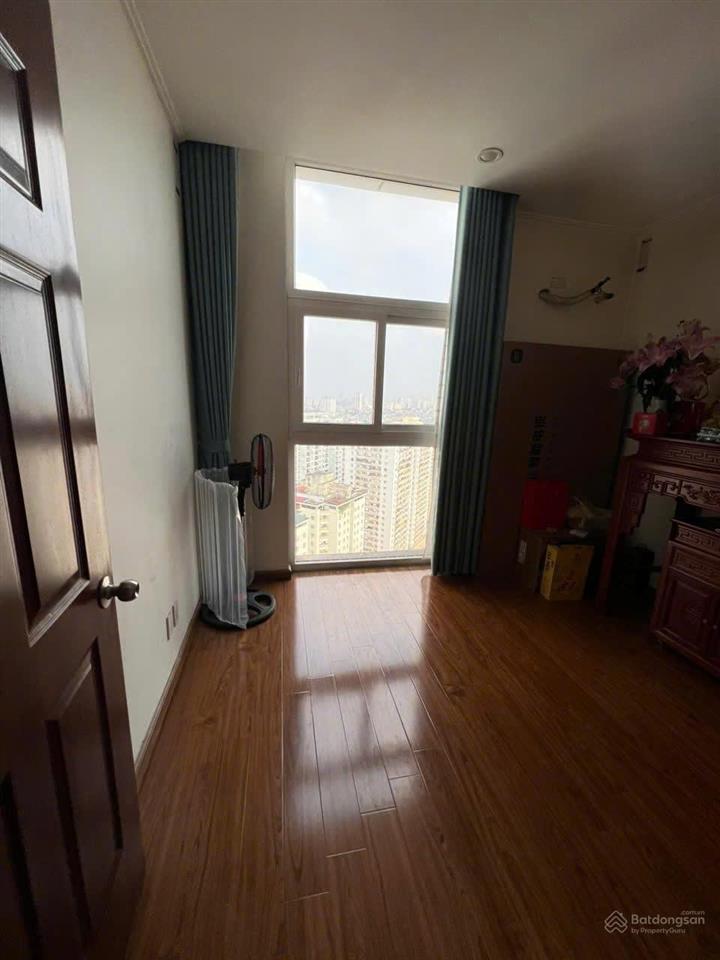 Chính chủ em cần bán căn chung cư ở usilk city  căn góc  116m2 x 3pn  đã có sổ đỏ  nhỉnh 6ty