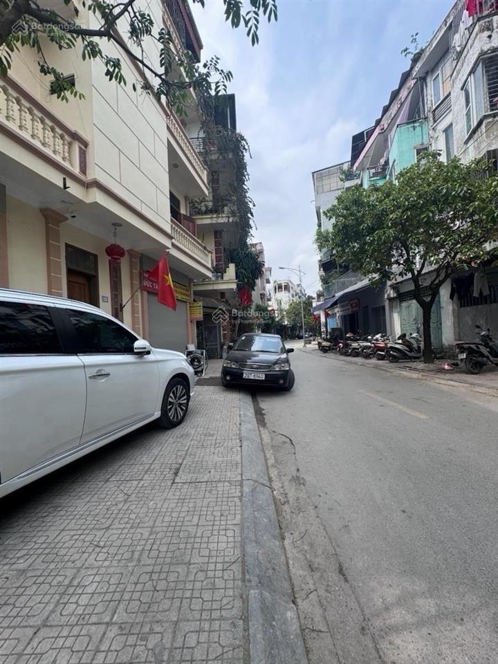 Bán 33m2 đất mt hơn 5m ngay bưu điện hà đông trần phú  lô góc  chỉ 4ty8  ngõ ba gác  gần phố
