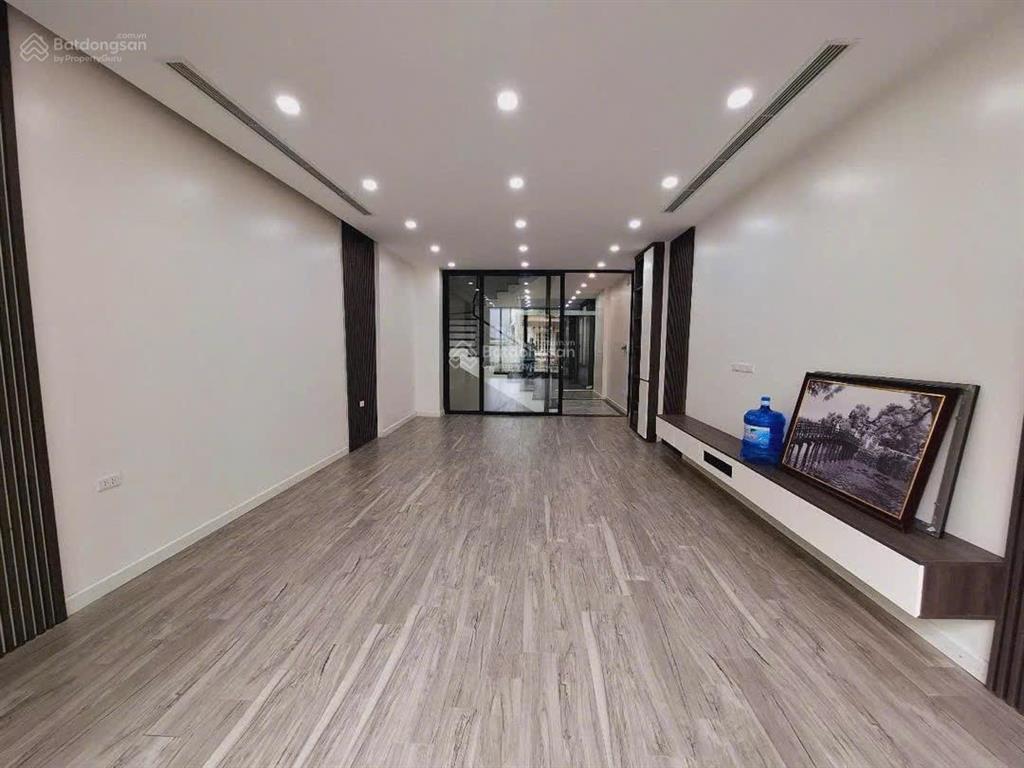 Bán nhà mỗ lao, cạnh ngay kđt làng việt kiều châu âu  45m2 x 5t thang máy  oto kinh doanh  12ty6