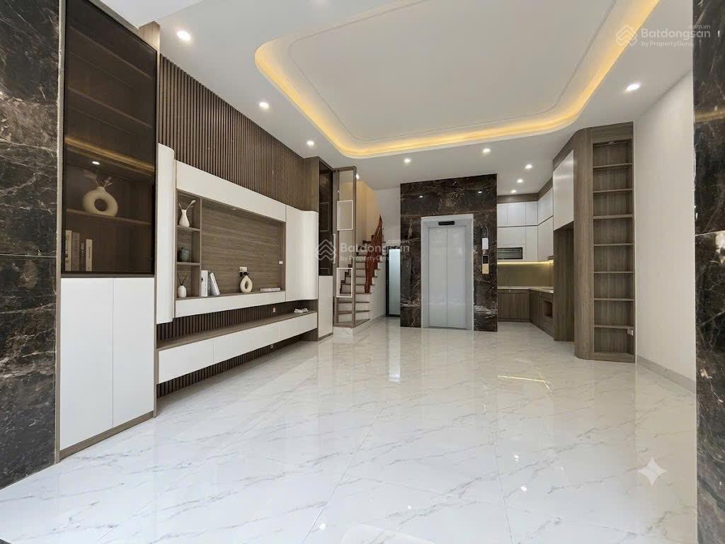 Cực hiếm tại khu vực mỗ lao, chỉ nhỉnh 8 tỷ  43m x 5 tầng, thang máy, gần đh kiến trúc, đh hà nội
