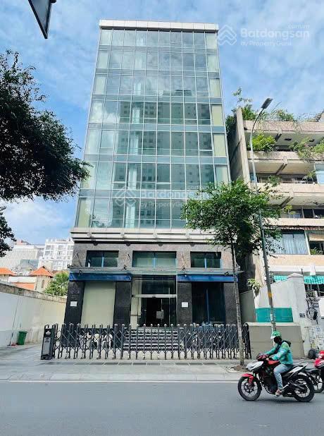 Hàng kín giá tốt  góc 2 mặt tiền đường âu cơ sát quận 11  dt 8 x21m  ctxd hầm 7 tầng  giá 30 tỷ