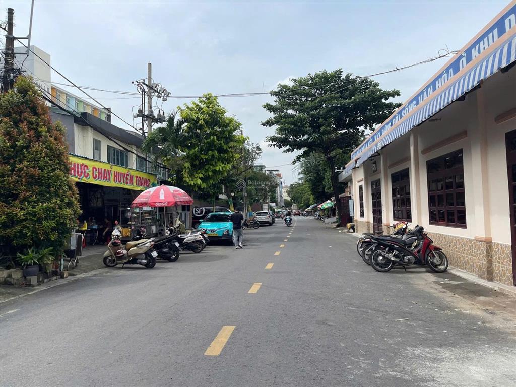 Biệt thự đẹp  khu compound vip ngay sân bay tân sơn nhất  dt 15 x 29m  3 tầng  giá 85 tỷ