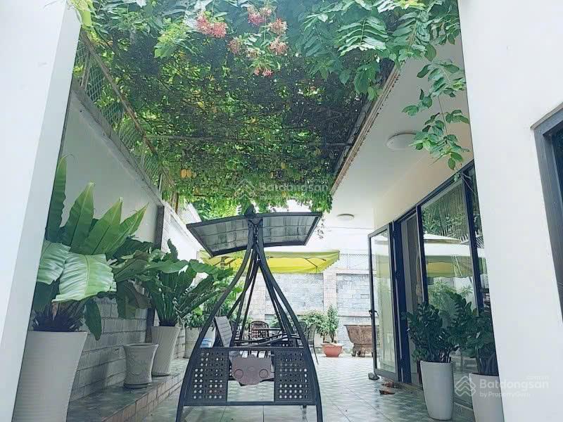 Biệt thự đẹp  khu compound vip ngay sân bay tân sơn nhất  dt 15 x 29m  3 tầng  giá 85 tỷ