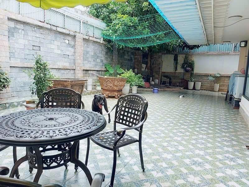 Biệt thự đẹp  khu compound vip ngay sân bay tân sơn nhất  dt 15 x 29m  3 tầng  giá 85 tỷ