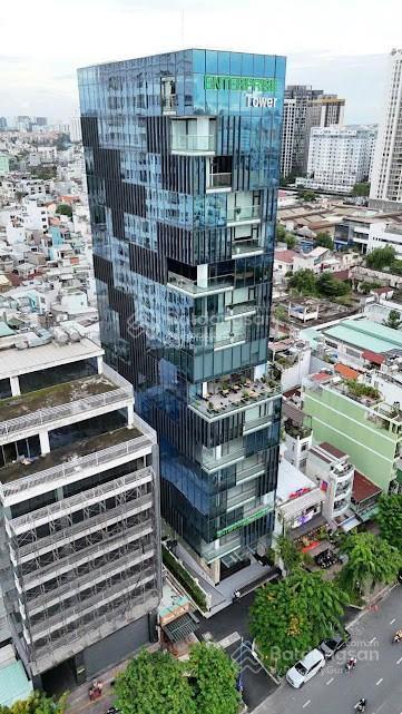 Khuôn đất siêu đẹp tiện xây khách sạn ngay sân bay  diện tích 13x36m  ctxd 12 tầng  giá 85 tỷ