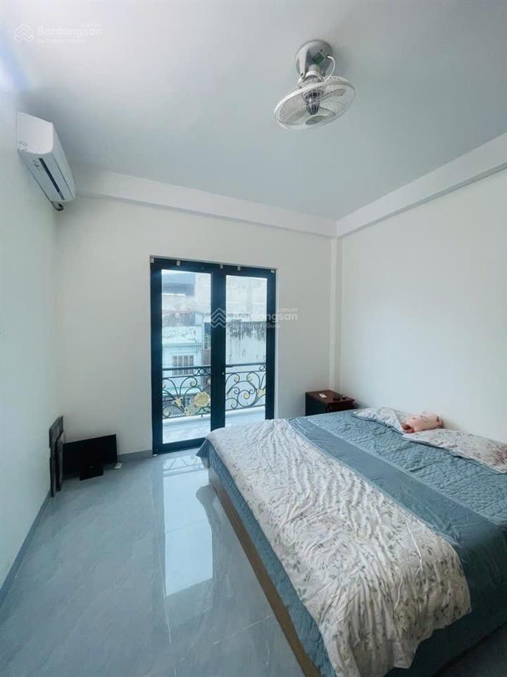 Cần bán gấp nhà gần kđt vin diện tích 46m2 dân xây 4 tầng, full nội thất, ô tô đỗ cổng, giá 4 tỷ 75