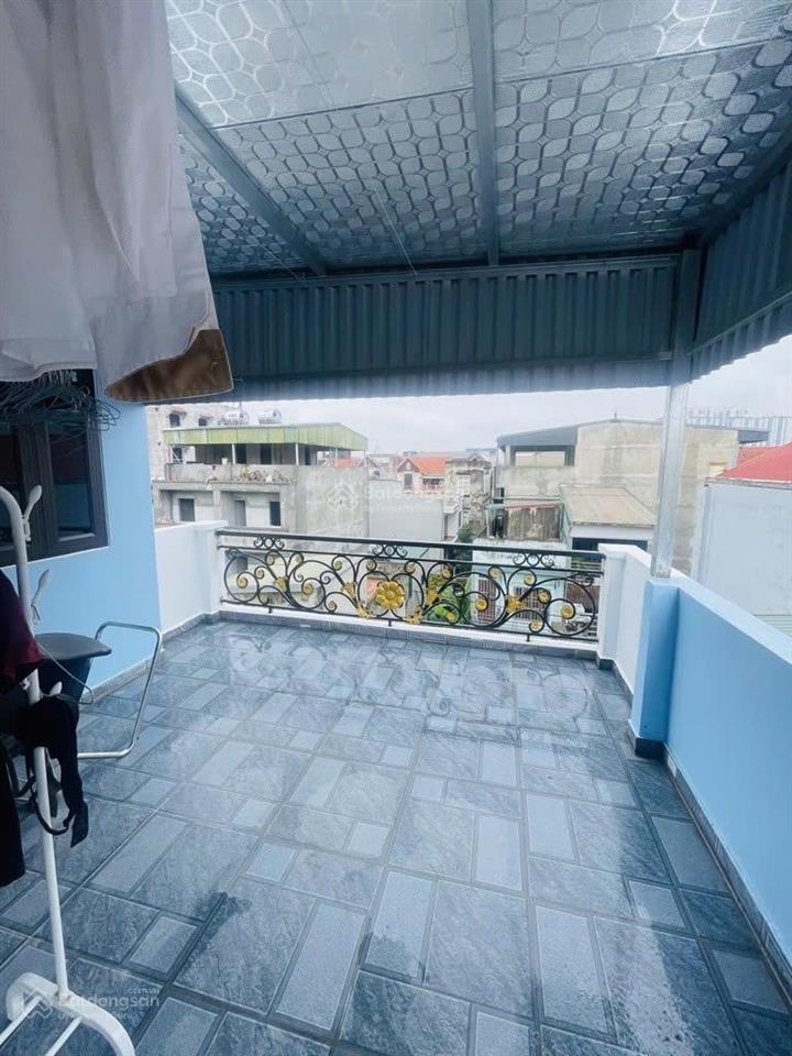 Cần bán gấp nhà gần kđt vin diện tích 46m2 dân xây 4 tầng, full nội thất, ô tô đỗ cổng, giá 4 tỷ 75