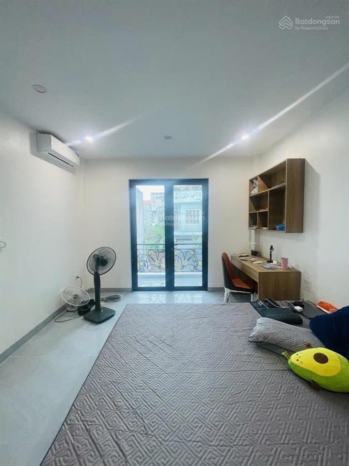 Cần bán gấp nhà gần kđt vin diện tích 46m2 dân xây 4 tầng, full nội thất, ô tô đỗ cổng, giá 4 tỷ 75