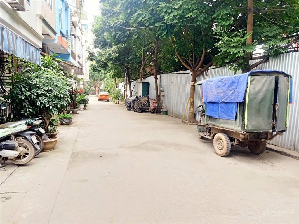 Cần bán gấp lô đất gần vinsmartcity tây mỗ, lô góc 3 mặt thoáng, oto đỗ tránh, 58m2 giá bán 6 tỷ x