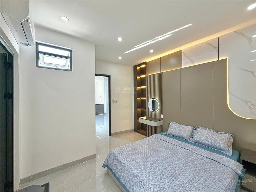 Bán nhà gấp gần trung tâm mỹ đình, thang máy, full nội thất, dt 38m2 6 tầng giá bán 6 tỷ x