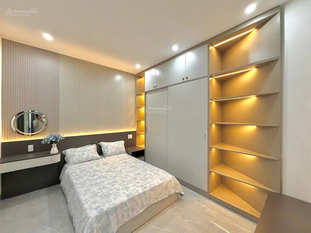 Bán nhà gấp gần trung tâm mỹ đình, thang máy, full nội thất, dt 38m2 6 tầng giá bán 6 tỷ x