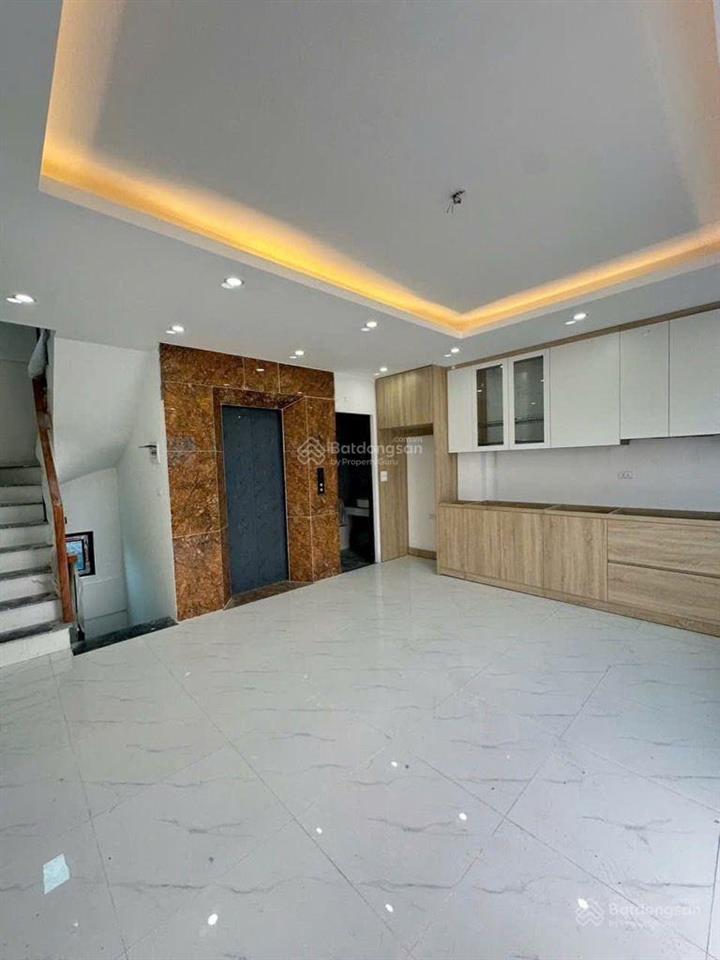 Cần bán gấp nhà tây mỗ, hàng xóm vin, 55m2 5 tầng thang máy, lô góc, cách ô tô vài bước, giá 6 tỷ x