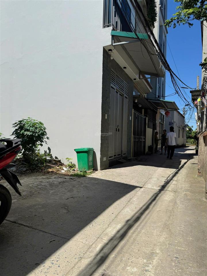Cần bán gấp lô đất gần vinsmartcity tây mỗ, oto đỗ cách 10m là oto tránh 40m2 mt 4m giá bán 3 tỷ 3