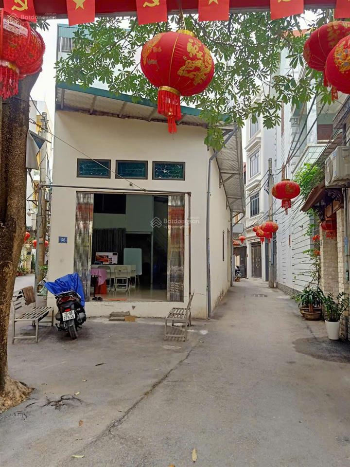 Cần bán mảnh đất gần vinsmartcity lô góc 3 mặt tiền, view hồ nước, oto đỗ cửa, 90m2 giá bán 10 tỷ x