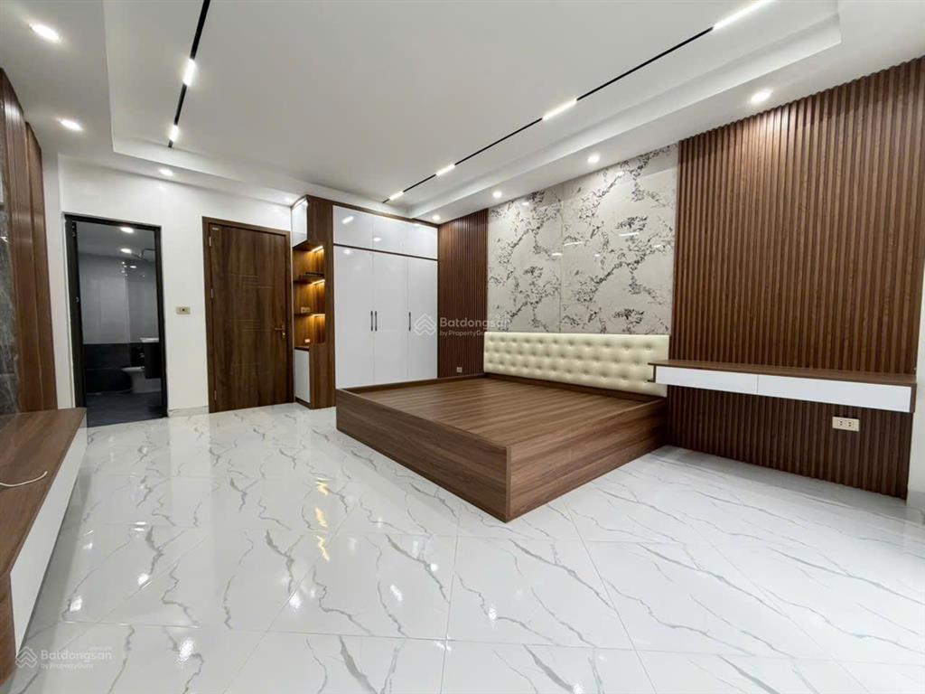 Cần bán nhà gấp gần kđt vin tây mỗ, ô tô đỗ, tránh, nhà 7 tầng thang máy, dt 40m2, giá bán 7 tỷ