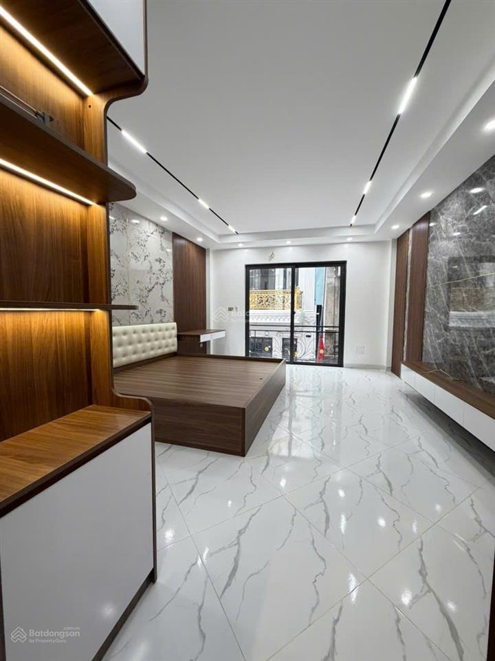 Cần bán nhà gấp gần kđt vin tây mỗ, ô tô đỗ, tránh, nhà 7 tầng thang máy, dt 40m2, giá bán 7 tỷ