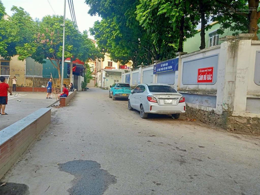 Chính chủ cần bán gấp đất tây mỗ, lô góc, dt 45m2, xây nhà quá đẹp, giá bán 4 tỷ + gần bãi đỗ ô tô