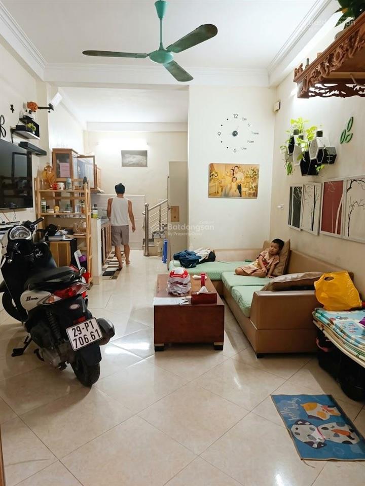 Cần bán gấp nhà trung tâm đại mỗ, dt 33m2 3 tầng, full nội thất, cách ô tô 10m, giá bán 4,8 tỷ
