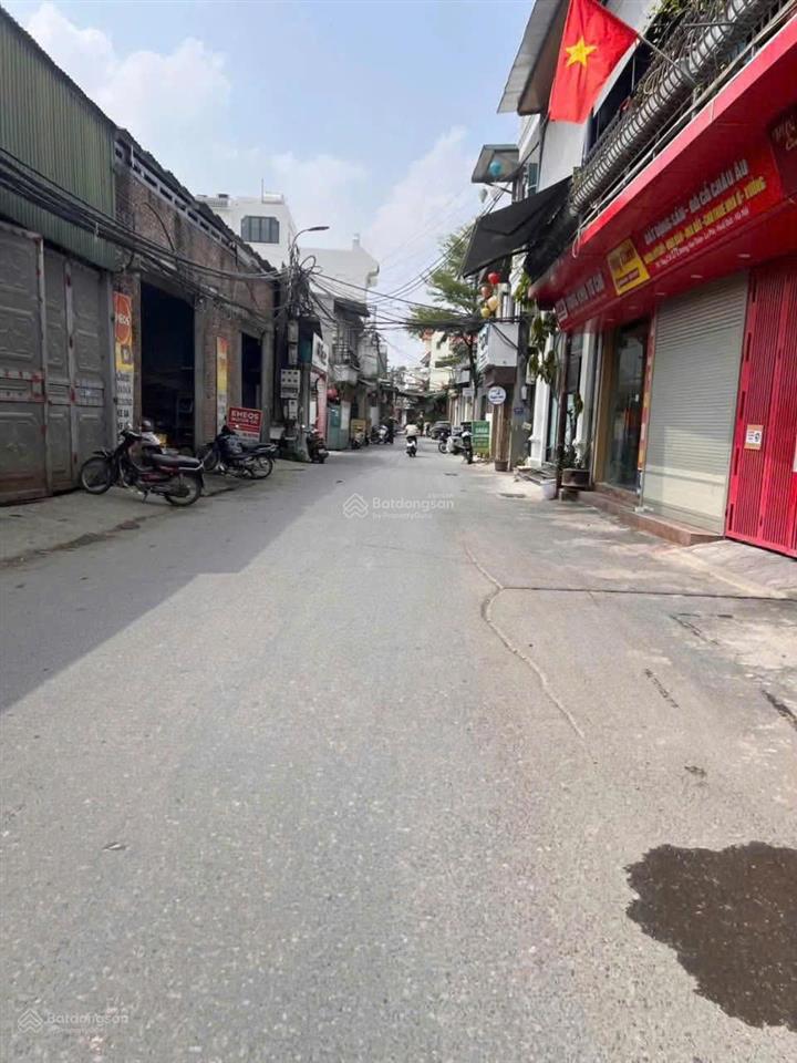 Cần bán gấp mảnh đất gần vinhomes tây mỗ, lô góc, ô tô đỗ tránh, xây 7 tầng 35m2, giá bán 3 tỷ x