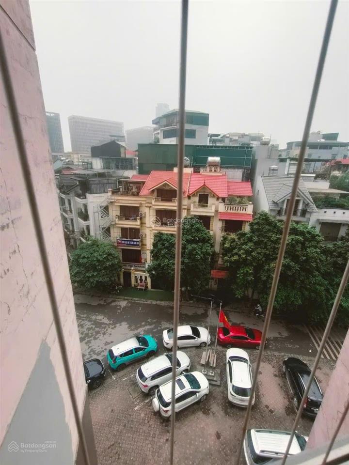 Bán chcc tòa ct5b mễ trì thượng, đl thăng long, nam từ liêm. 109m2. 6,75tỷ. 3n 2wc, full nội thất