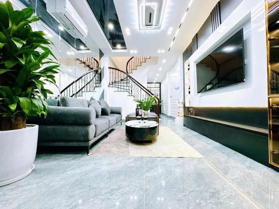 Bán nhà riêng phố trần duy hưng, ô tô, thang máy, gần phố, dt 50m2 x 6 tầng, giá 15,8 tỷ