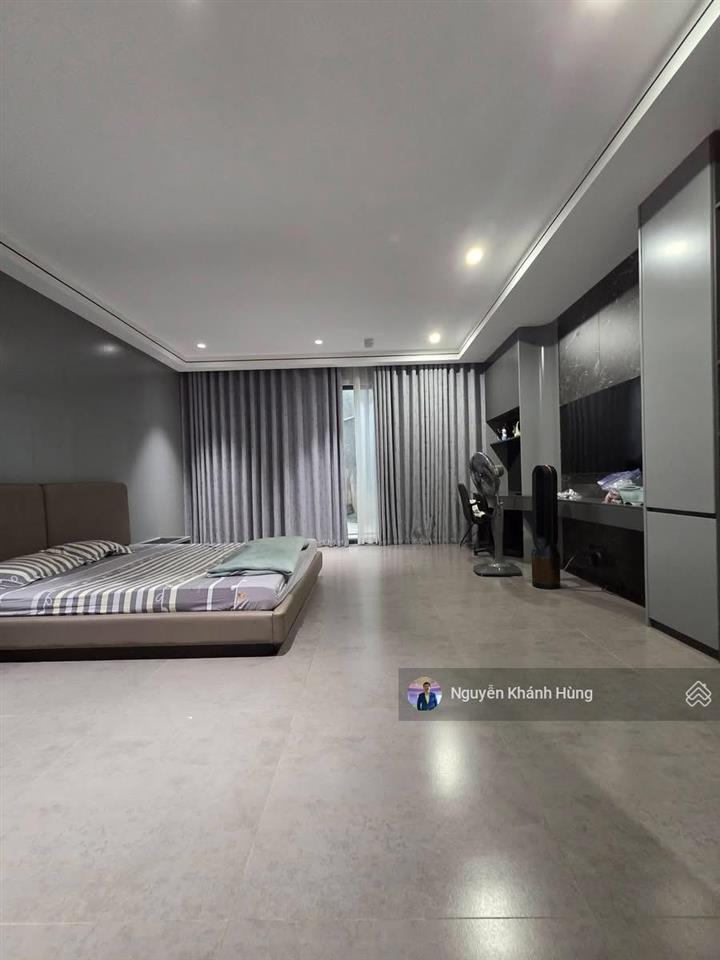 Bán nhà riêng phố nguyễn công hoan, full nội thất xịn, gara ô tô, thang máy, dt 100m2 x 5 tầng