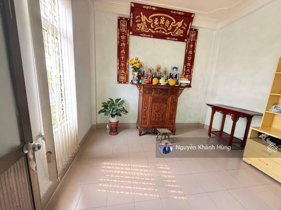 Bán nhà riêng phố quan hoa, 3 thoáng, ô tô qua nhà, gần phố, dt 45m2 x 5 tầng, giá 12.5 tỷ