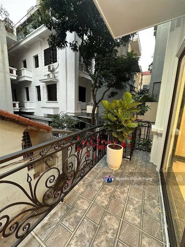 Bán nhà riêng phố ngọc lâm, nhà mới full nội thất, gara ô tô, dt 82 m2 x 6 thang máy giá 19.5 tỷ