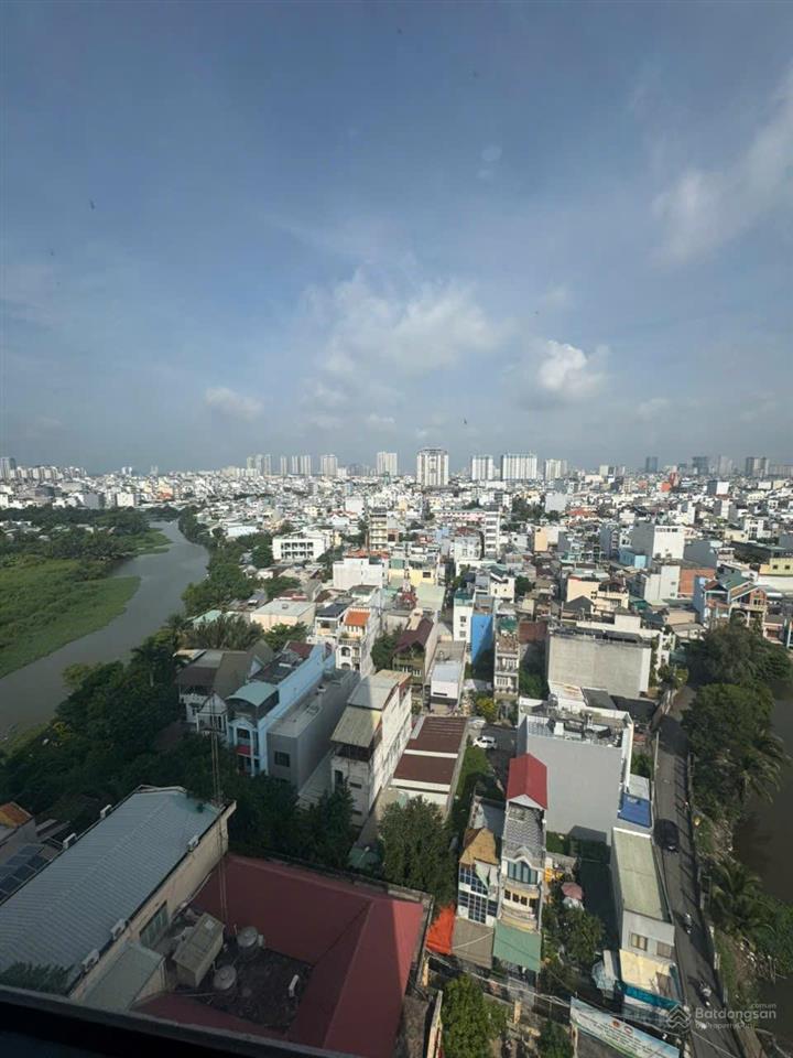 Bán căn hộ 3pn full nội thất mặt tiền đường nguyễn văn linh  8,4 tỷ  154m2  0931 272 ***
