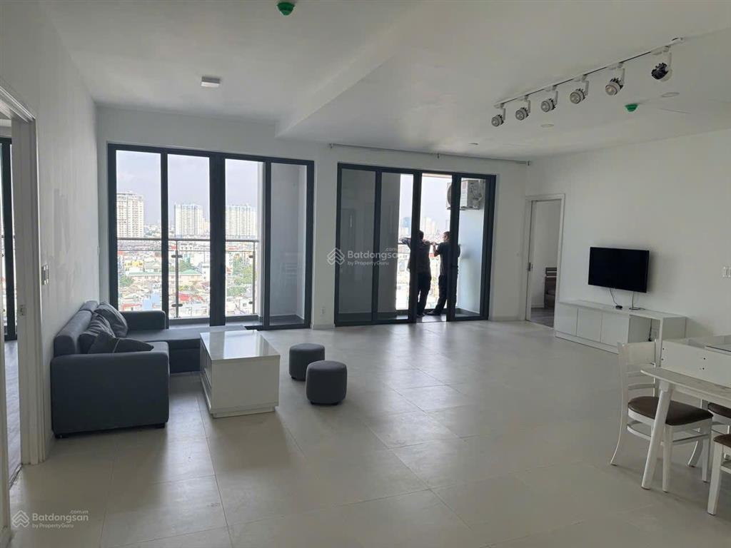 Bán căn hộ 3pn full nội thất mặt tiền đường nguyễn văn linh  8,4 tỷ  154m2  0931 272 ***