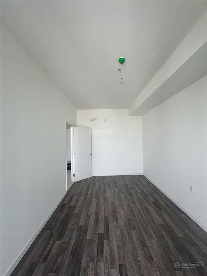 Bán căn hộ 3pn full nội thất mặt tiền đường nguyễn văn linh  8,4 tỷ  154m2  0931 272 ***