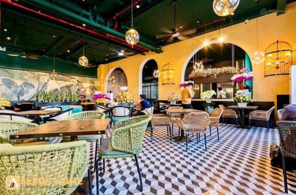 Bán tòa nhà căn hộ dịch vụ 100 phòng thu nhập lên đến 800tr/th quận 7