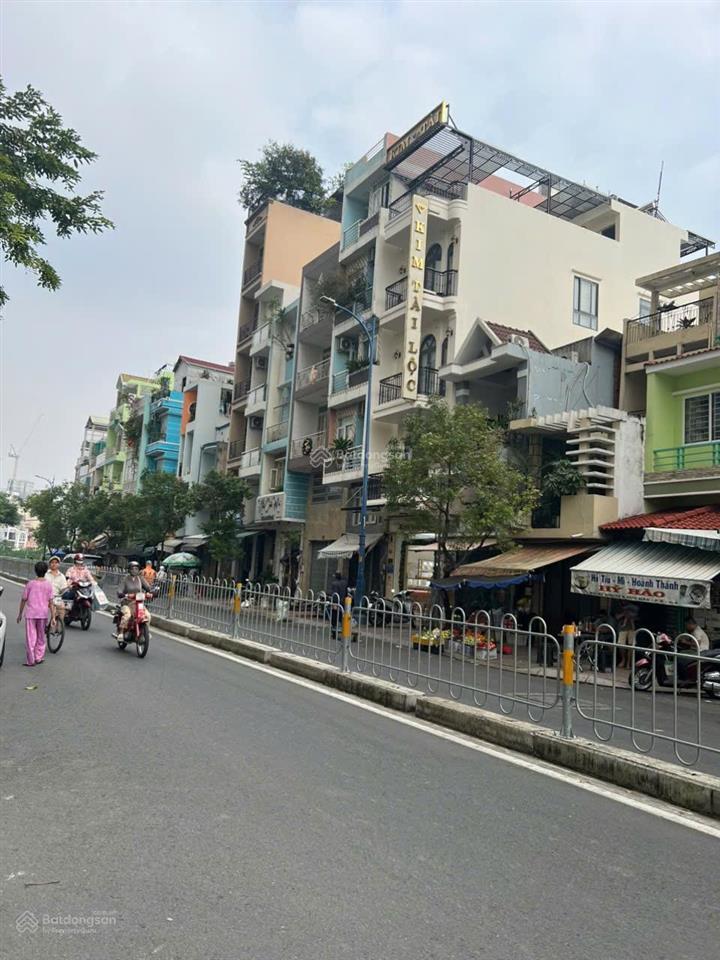 Bán nhà mặt tiền tôn thất thuyết, p3, q4. dt 4.2x22m, giá 18.5 tỷ