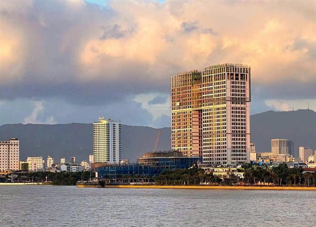 Dualkey 92,2m2 view trực diện pháo hoa, sông hàn, cầu rồng  giá ngộp cần ra hàng gấp