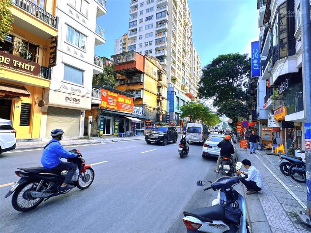Hiếm có khó tìm  mặt phố ngọc khánh giảng võ  vỉa hè rộng  kd đỉnh 40m2 4t giá đầu tư 15.6 tỷ