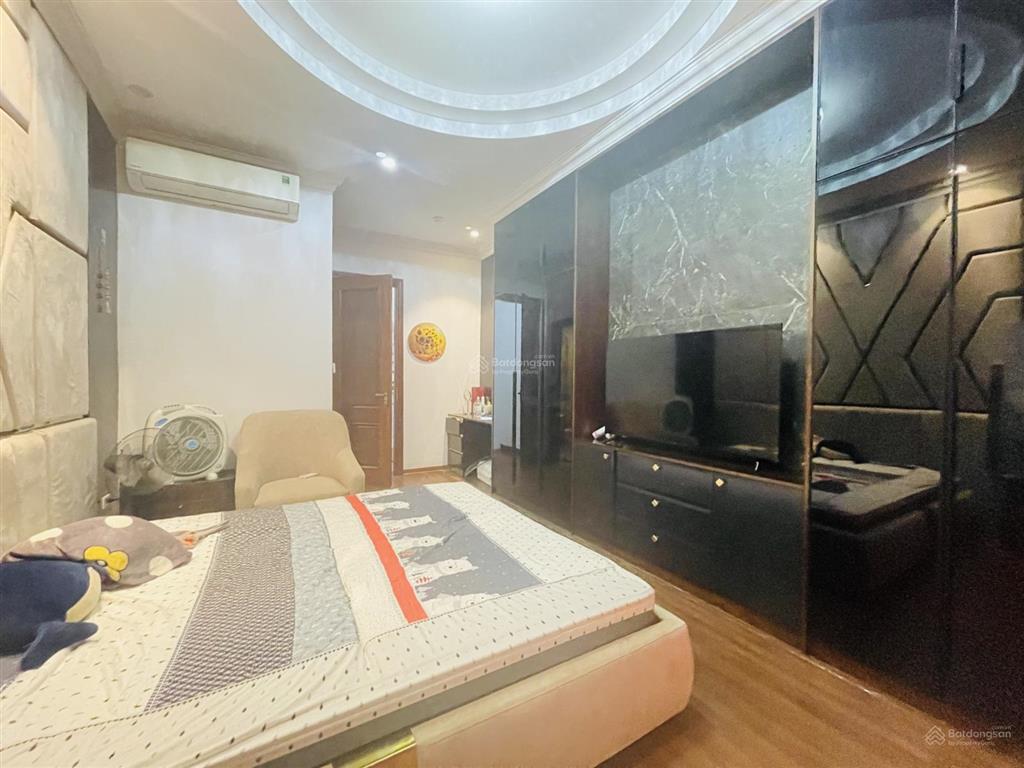 Hàng độc phân lô pháo đài láng, lô góc 65m  6t  mt 4.5m  thang máy  vỉa hè  ô tô tránh  24 tỷ