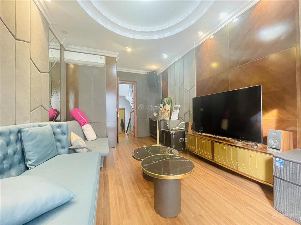 Hàng độc phân lô pháo đài láng, lô góc 65m  6t  mt 4.5m  thang máy  vỉa hè  ô tô tránh  24 tỷ