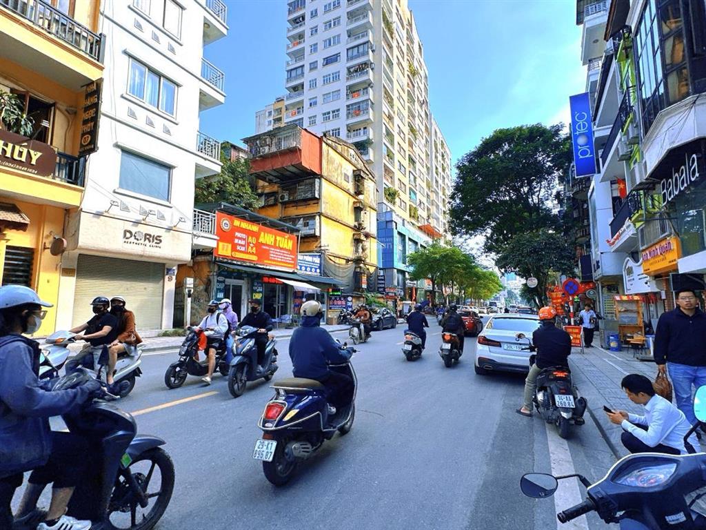 Hiếm có khó tìm  mặt phố ngọc khánh giảng võ  vỉa hè rộng  kd đỉnh 40m2 4t giá đầu tư 15,6 tỷ