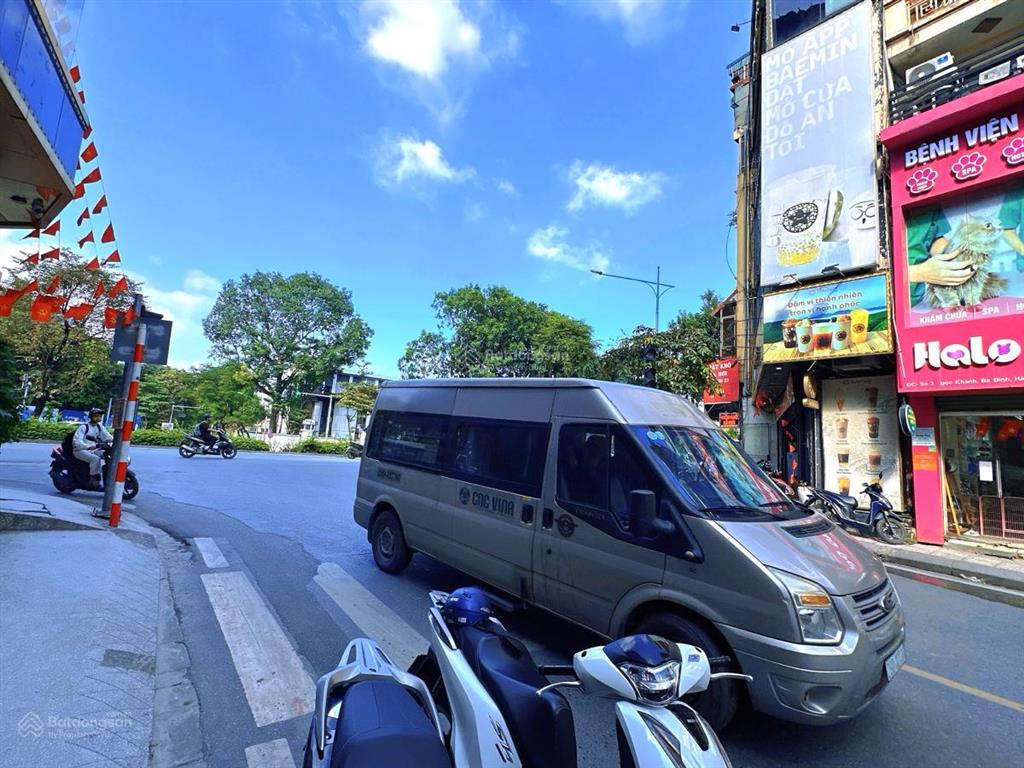 Hiếm có khó tìm  mặt phố ngọc khánh giảng võ  vỉa hè rộng  kd đỉnh 40m2 4t giá đầu tư 15,6 tỷ