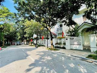 Biệt thự anh đào 9 vinhomes riverside sân vườn trước sau, không gian sống thượng lưu 158m  58 tỷ
