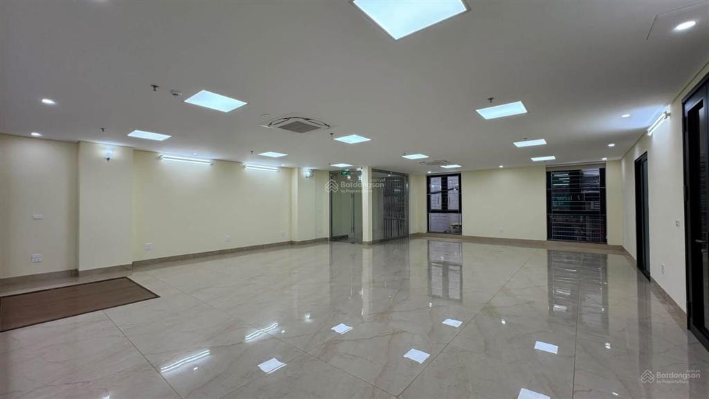 Cực phẩm mặt phố phùng chí kiên lô góc 2 mặt tiền 105m x 9 tầng thang máy x mt 9.6m 57 tỷ
