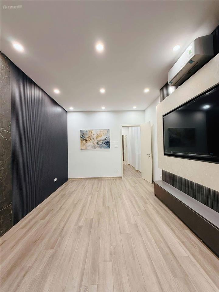 Giảm sốc 6 tỷ  tôn đức thắng  phân lô vip 50m x 4 tầng  ô tô tránh  full nội thất 15.2 tỷ